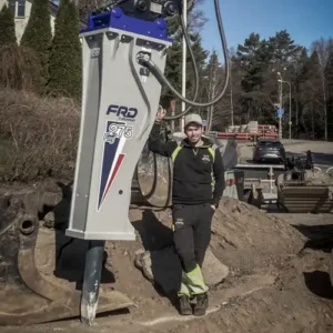 Konungsgärde Åkeri AB med Furukawa FXJ275 hydraulhammare