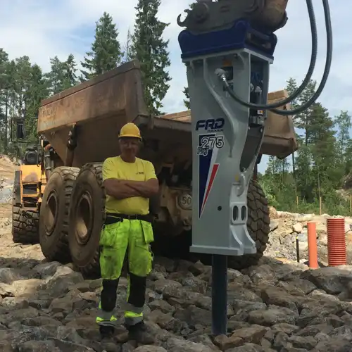 Mases Spräng & Mark AB med Furukawa FXJ275 hydraulhammare