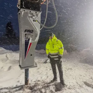 Mikael Hed med Furukawa FXJ375 hydraulhammare