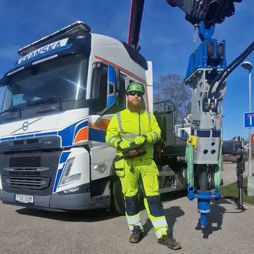 Skanska Industrial Solutions AB med Furukawa F6LN hydraulhammare