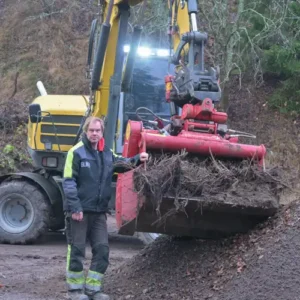 BO'S MARKARBETE OCH UTHYRNING med Rotastar siktskopa