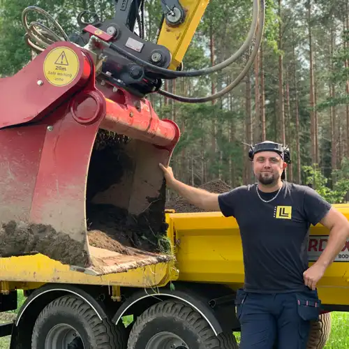 Lejneholm Entreprenad AB med Rotastar siktskopa